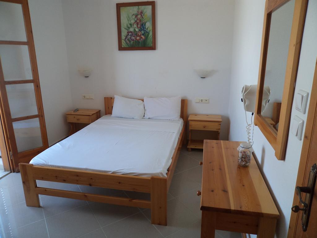 O Fotis Aparthotel Agios Prokopios  Ruang foto